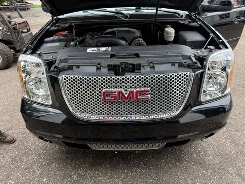 Used 2013 GMC Yukon XL 2500 SLT AWD/4WD image 16