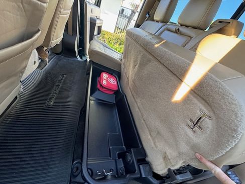 Used 2011 Ford F250 Lariat w/ Lariat Ultimate Pkg image 26