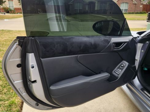 Used 2024 Toyota GR86 Premium image 13