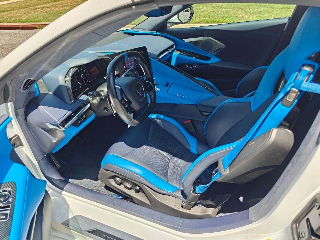 Used 2020 Chevrolet Corvette Stingray Premium Cpe w/ 3LT Preferred Equipment Group RWD image 8