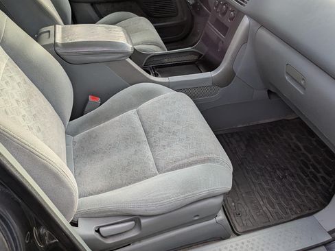 Used 2005 Honda Pilot LX image 12