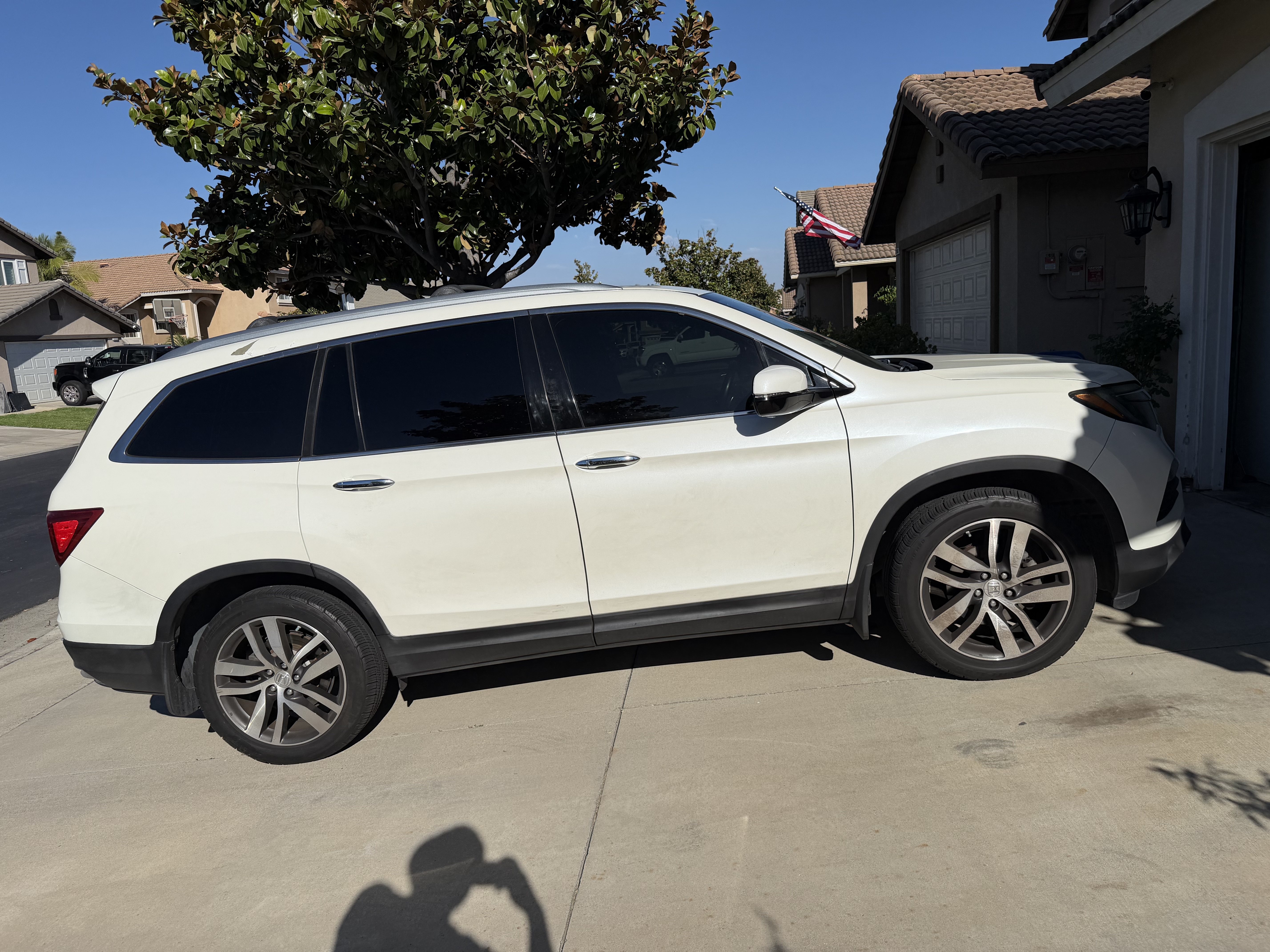 Used 2016 Honda Pilot Elite image 2