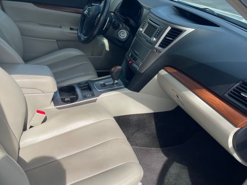 Used 2013 Subaru Outback 2.5i Limited w/ Moonroof Pkg AWD/4WD image 18