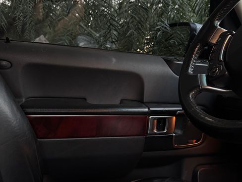 Used 2011 Land Rover Range Rover Supercharged image 4