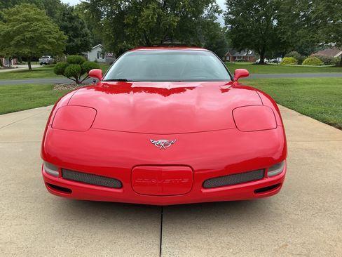 Used 2003 Chevrolet Corvette Z06 w/ Memory Package, 3 Drivers RWD image 4