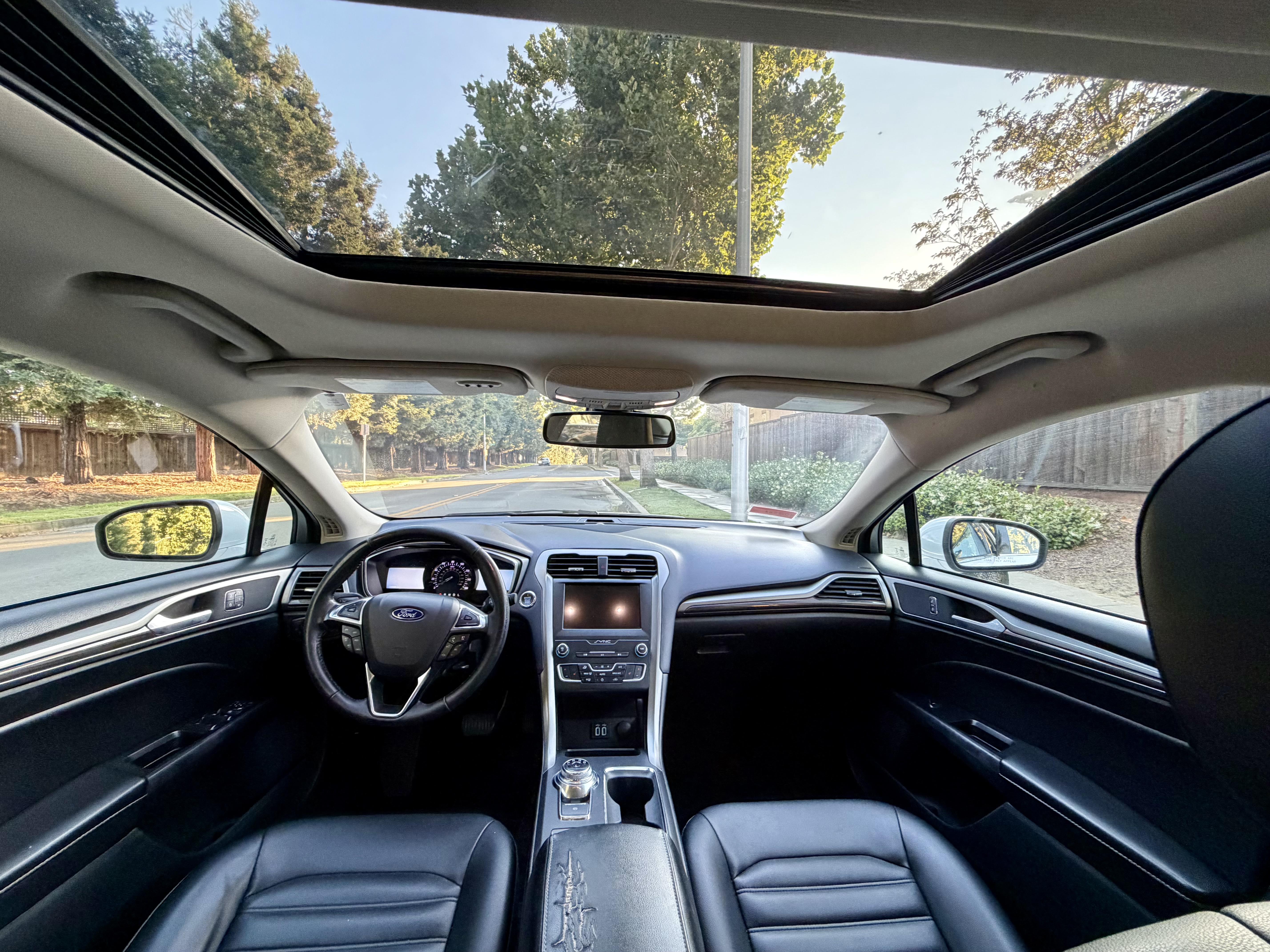 Used 2020 Ford Fusion SEL FWD image 9