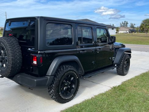 Used 2019 Jeep Wrangler Unlimited Sport S image 11
