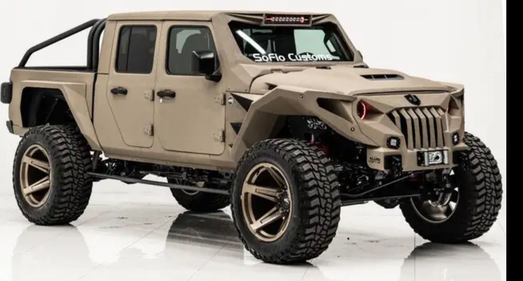 Used 2025 Jeep Gladiator Sport AWD/4WD image 8