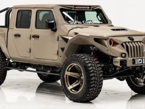 Used 2025 Jeep Gladiator Sport AWD/4WD image 7