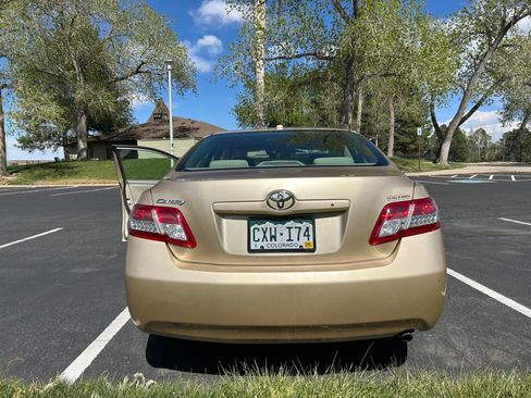Used 2010 Toyota Camry FWD image 5
