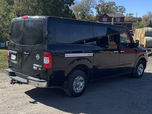 Used 2016 Nissan NV 3500 SL image 9