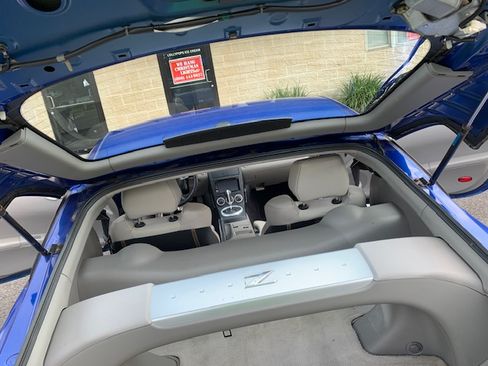 Used 2004 Nissan 350Z Touring w/ Aerodynamics Pkg image 10