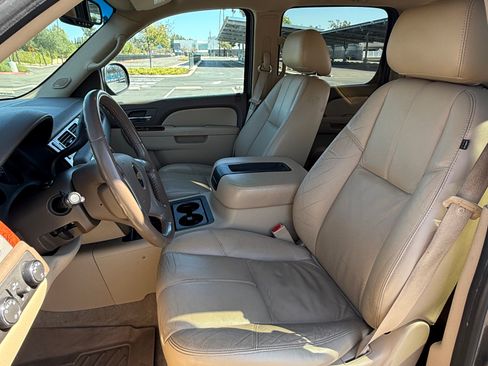 Used 2011 Chevrolet Suburban LT w/ Regional Value Package image 17