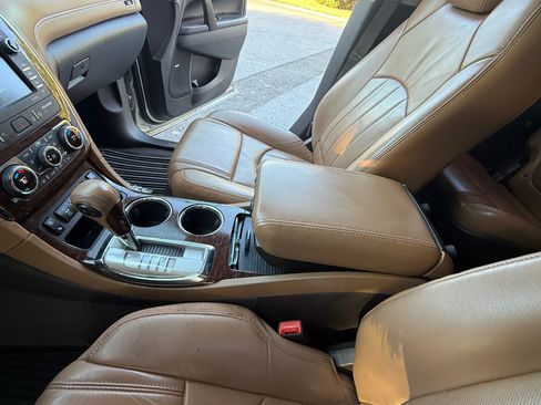 Used 2015 Buick Enclave Premium image 9
