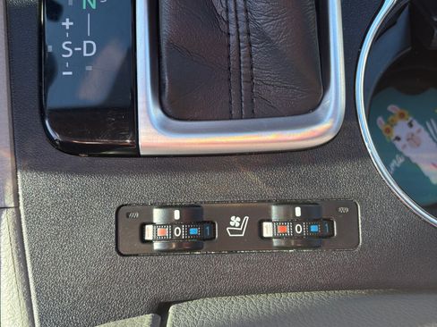 Used 2019 Toyota Highlander Limited image 13