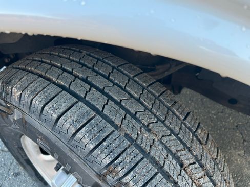 Used 2021 GMC Savana 2500 w/ Driver Convenience Package image 8