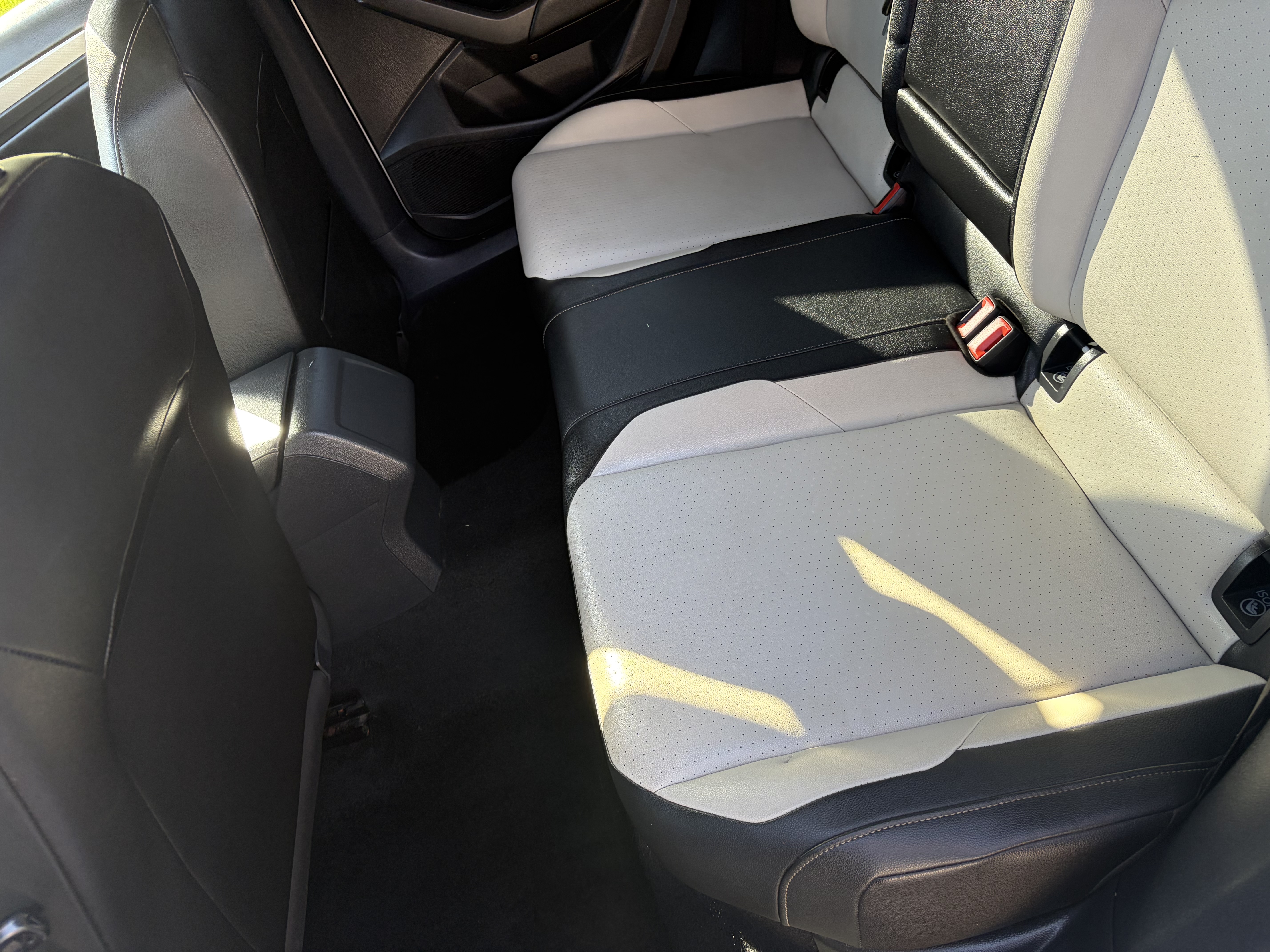Used 2019 Volkswagen Jetta R-Line FWD image 5