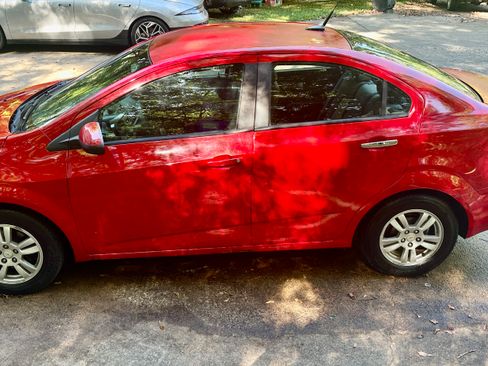 Used 2012 Chevrolet Sonic LS image 1