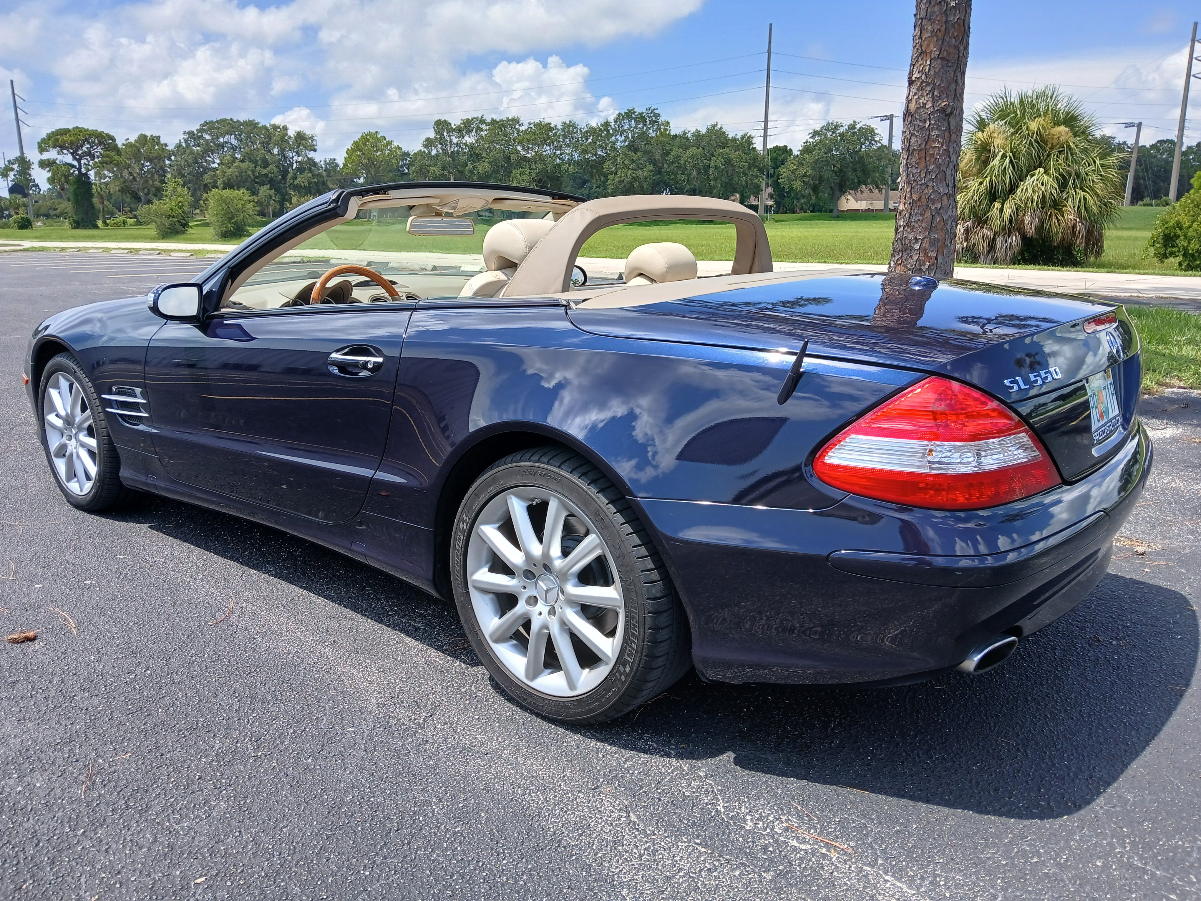 Used 2007 Mercedes-Benz SL 550 w/ Premium Pkg I image 4