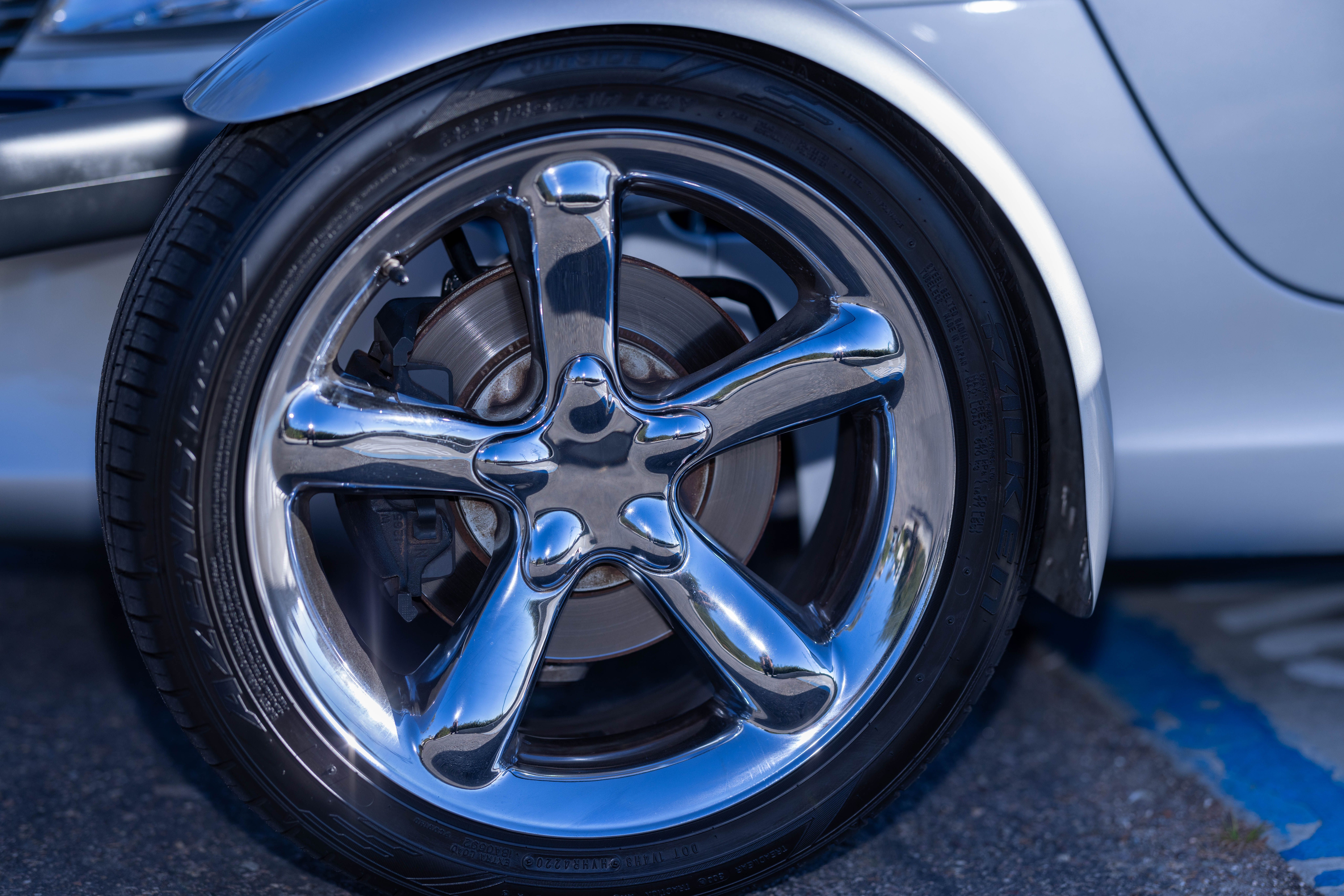 Used 2000 Plymouth Prowler RWD image 4
