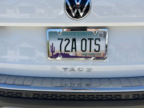 Used 2022 Volkswagen Taos SEL AWD/4WD image 6