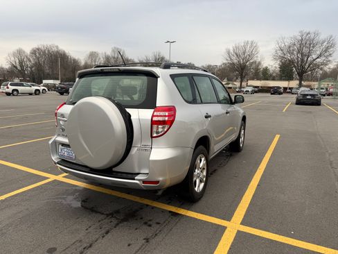 Used 2009 Toyota RAV4 4WD image 8