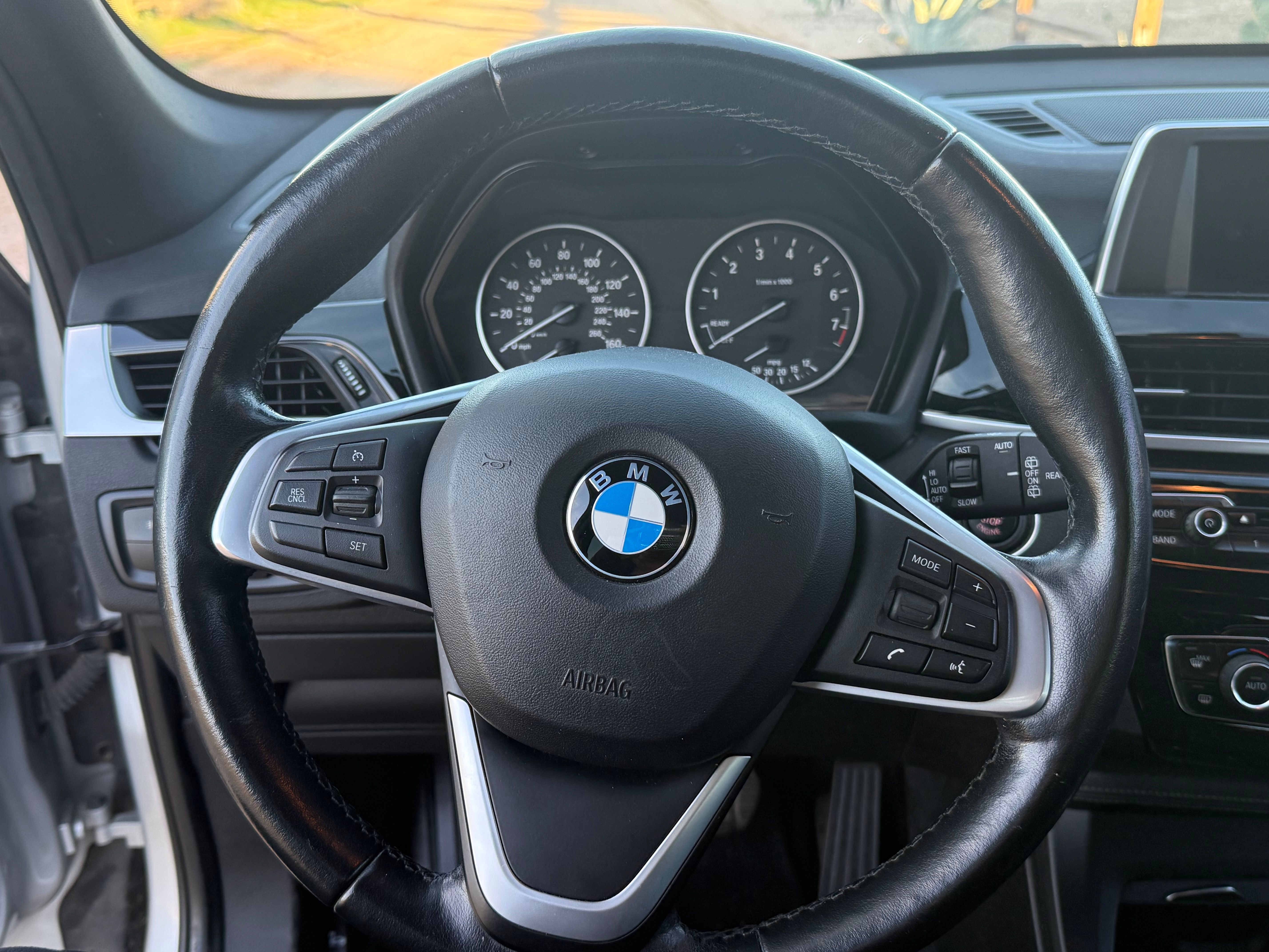 Used 2018 BMW X1 xDrive28i AWD/4WD image 9