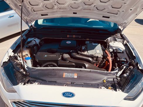Used 2019 Ford Fusion SE image 11