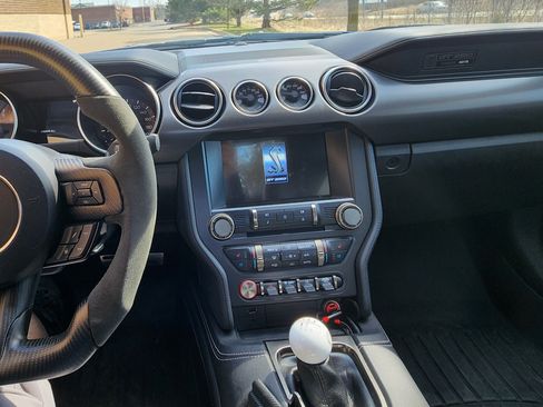 Used 2019 Ford Mustang Shelby GT350 w/ Technology Package image 11