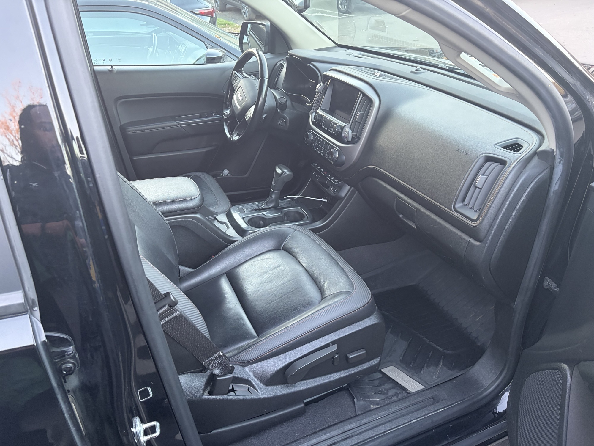 Used 2021 GMC Canyon AT4 w/ Driver Alert Package AWD/4WD image 6
