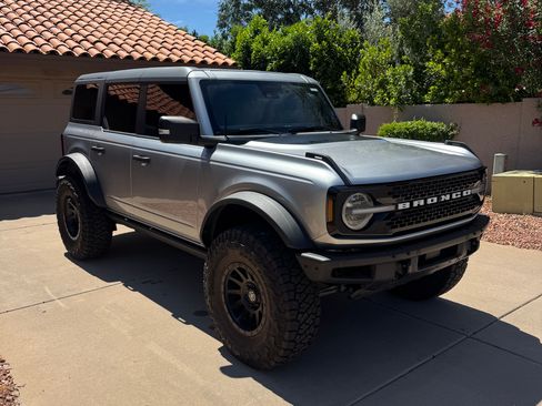 Used 2022 Ford Bronco Wildtrak image 4