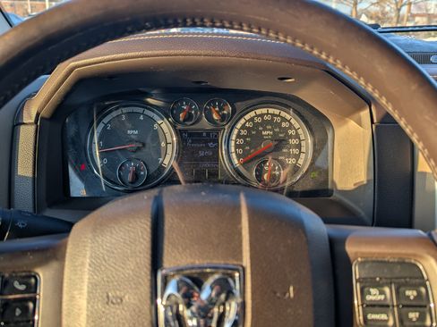 Used 2012 RAM 1500 Laramie image 5