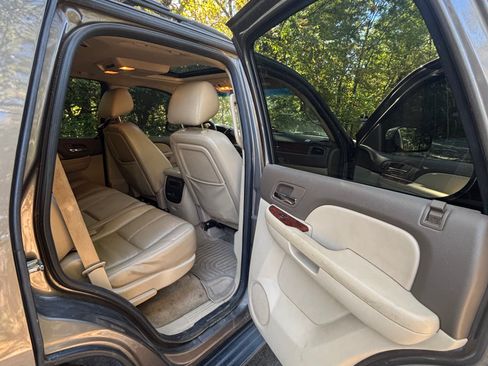 Used 2013 Chevrolet Tahoe LT w/ Luxury Package image 4