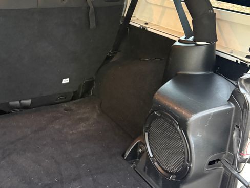 Used 2014 Jeep Wrangler Unlimited Sahara w/ Connectivity Group image 10