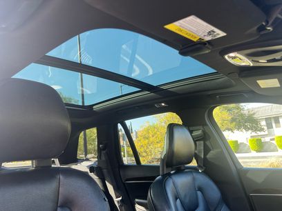 Used 2016 Volvo XC90 T6 Momentum w/ Momentum Plus Package