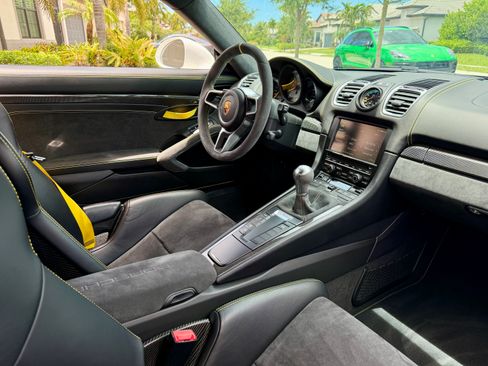 Used 2016 Porsche Cayman GT4 RWD image 13