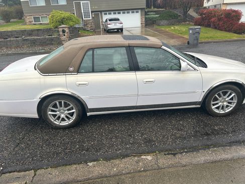 Used 2006 Cadillac DTS FWD image 6