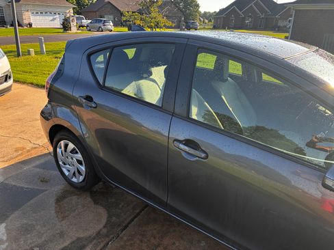 Used 2016 Toyota Prius C One FWD image 23