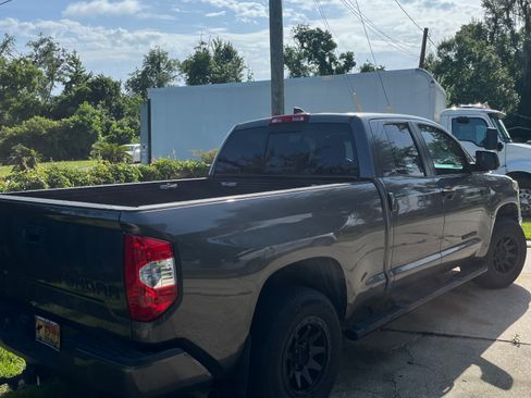Used 2021 Toyota Tundra SR5 RWD image 2