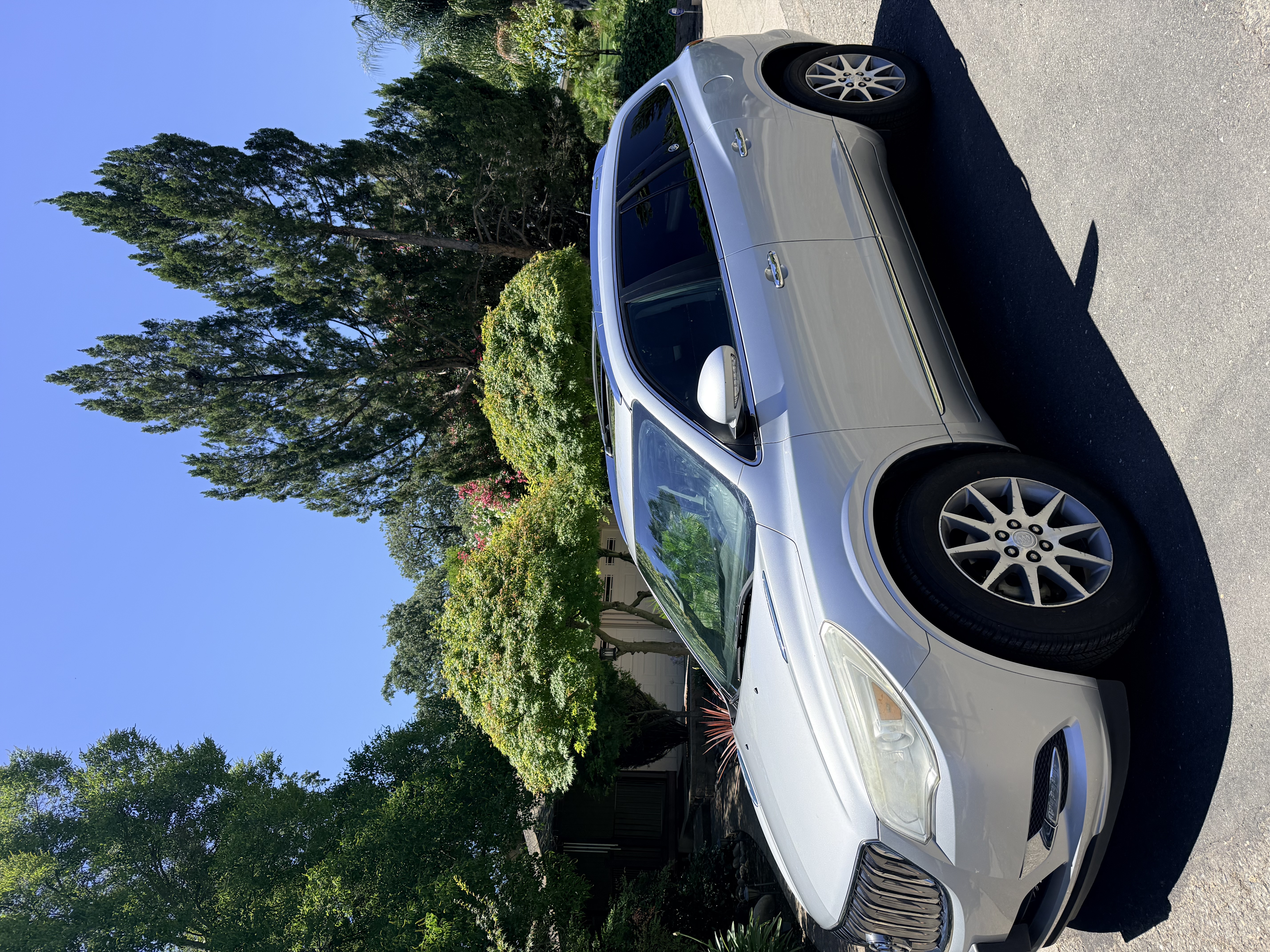 Used 2016 Buick Enclave Leather w/ Trailering Package FWD image 1