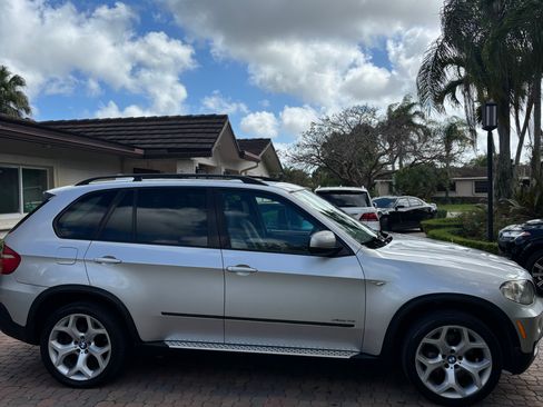Used 2009 BMW X5 xDrive48i image 5