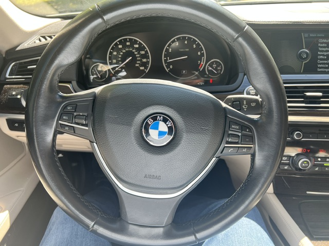 Used 2012 BMW 750Li RWD image 13