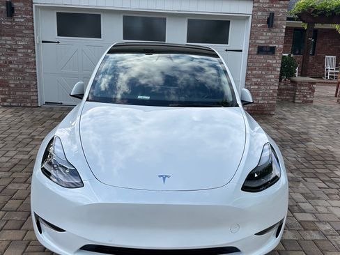 Used 2022 Tesla Model Y Performance AWD/4WD image 5