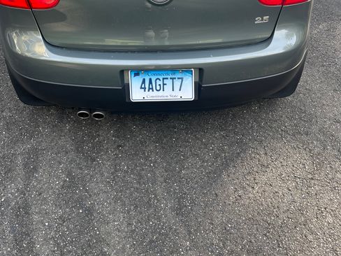 Used 2007 Volkswagen Rabbit 4-Door image 1