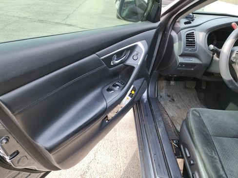 Used 2015 Nissan Altima 2.5 SV image 13