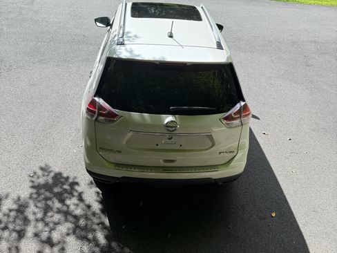 Used 2015 Nissan Rogue SV w/ SV Premium Package image 8