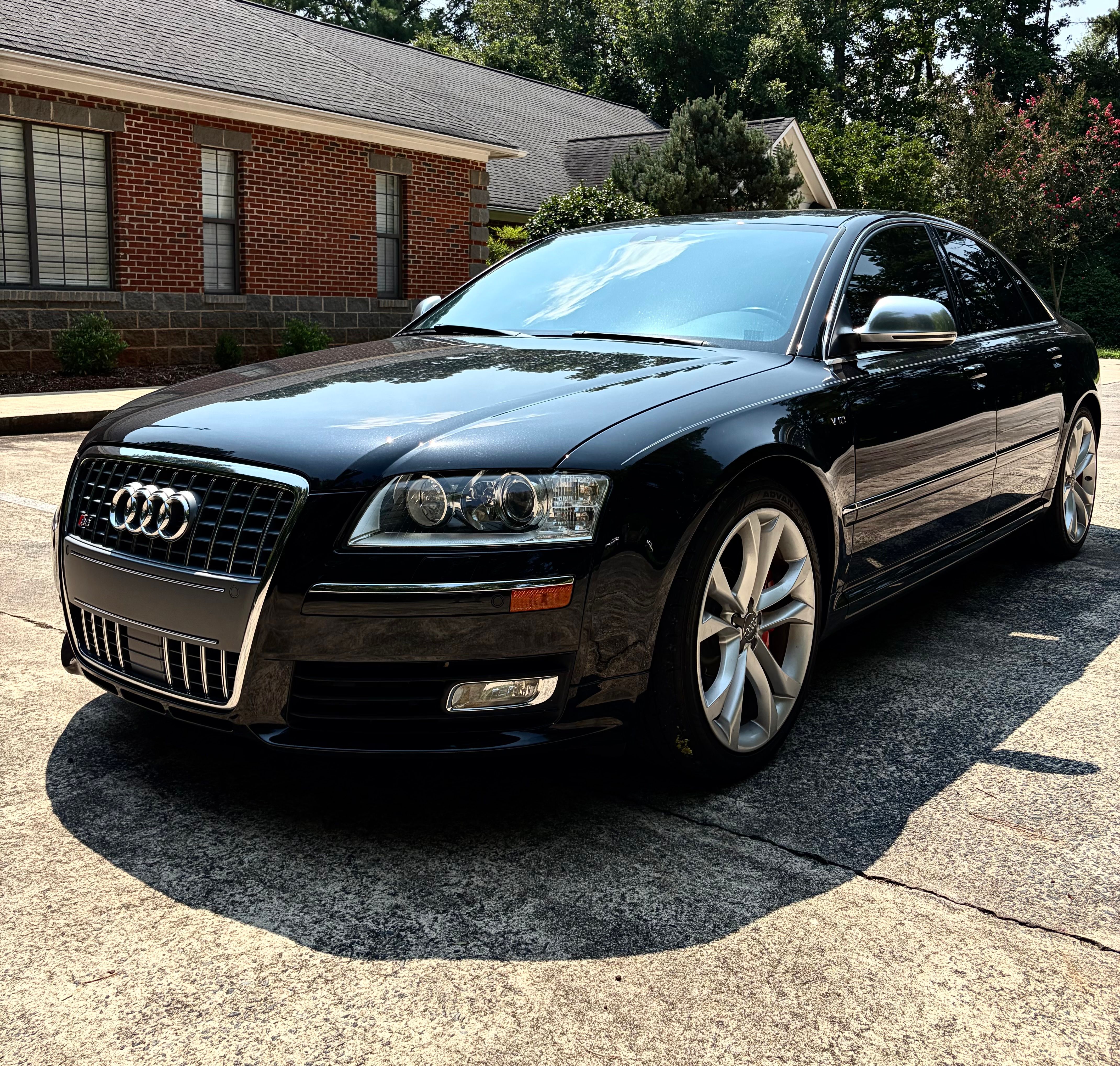 Used 2008 Audi S8 AWD/4WD image 2