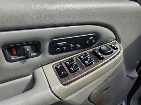 Used 2006 GMC Yukon Denali image 15