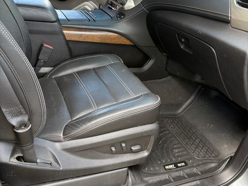 Used 2019 GMC Yukon XL Denali AWD/4WD image 11