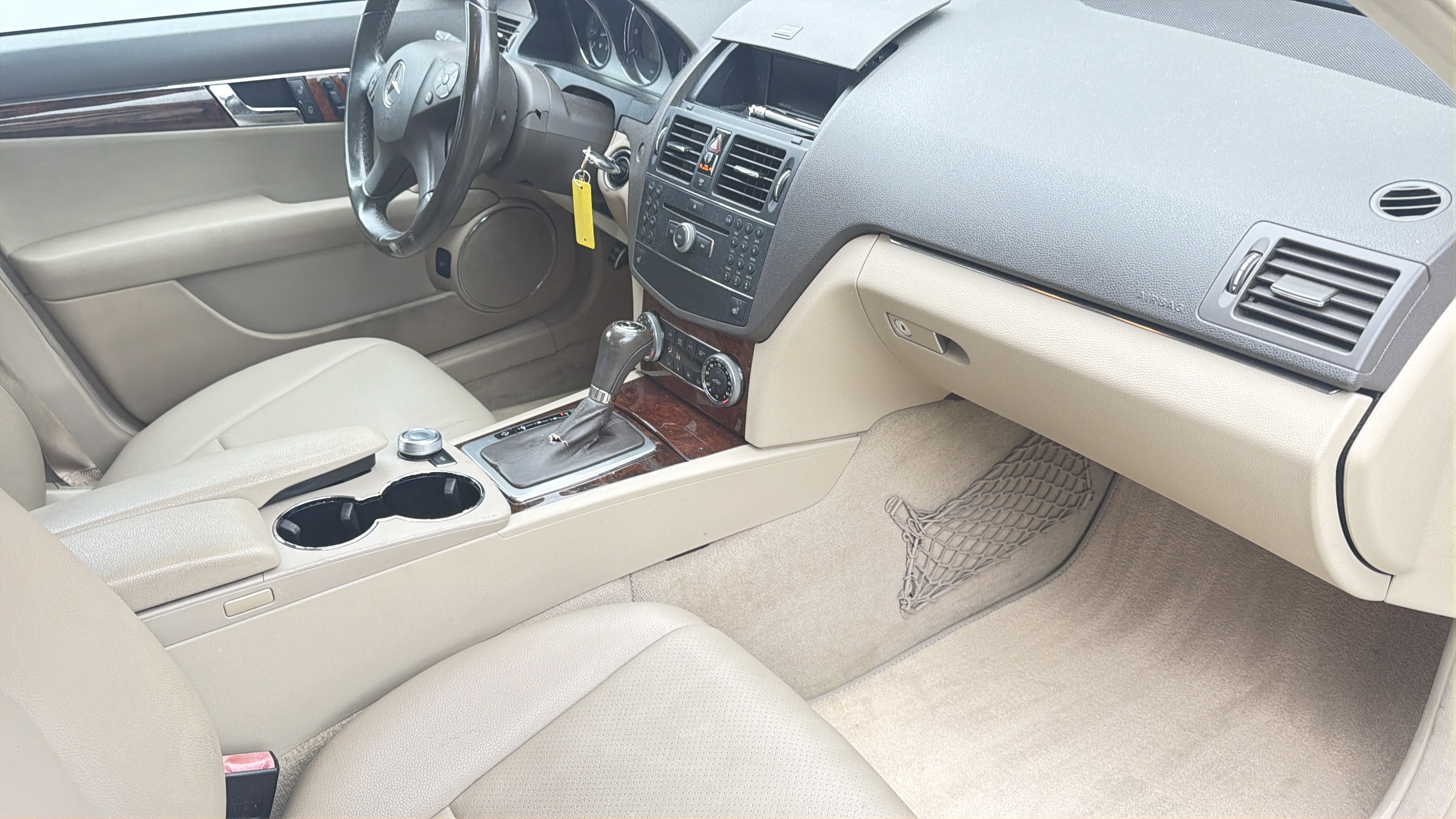 Used 2009 Mercedes-Benz C 300 4MATIC Sedan image 11